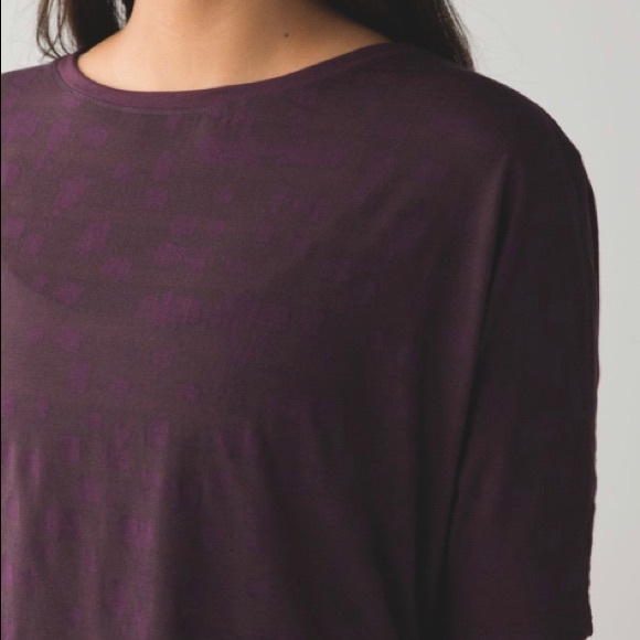 Lululemon Go Om Short Sleeve Tee
Mini Ghost Weave Burnout NWT Size 6 - Picture 2 of 8